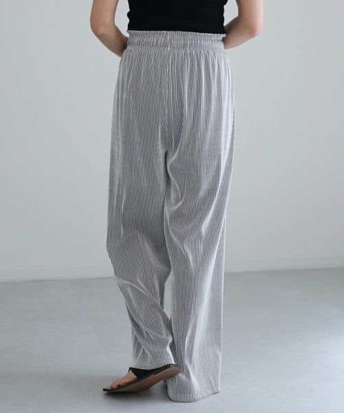 ap retro(アプレトロ)の「プリーツワイドパンツ(その他パンツ・レディース・ホワイト×ブラック/アイボリー/ブラック・FREE)」の12枚目の写真