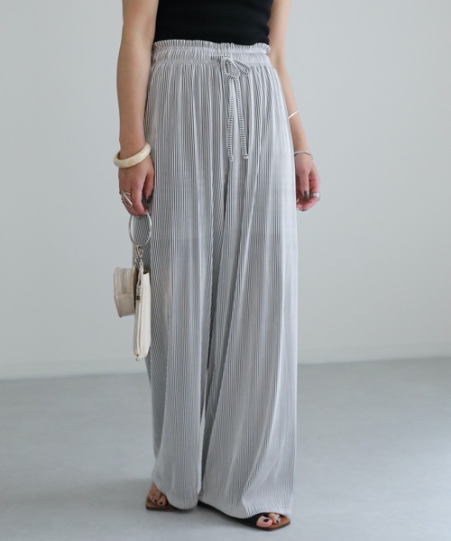 ap retro(アプレトロ)の「プリーツワイドパンツ(その他パンツ・レディース・ホワイト×ブラック/アイボリー/ブラック・FREE)」の8枚目の写真