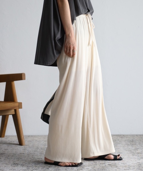 ap retro(アプレトロ)の「プリーツワイドパンツ(その他パンツ・レディース・ホワイト×ブラック/アイボリー/ブラック・FREE)」の22枚目の写真