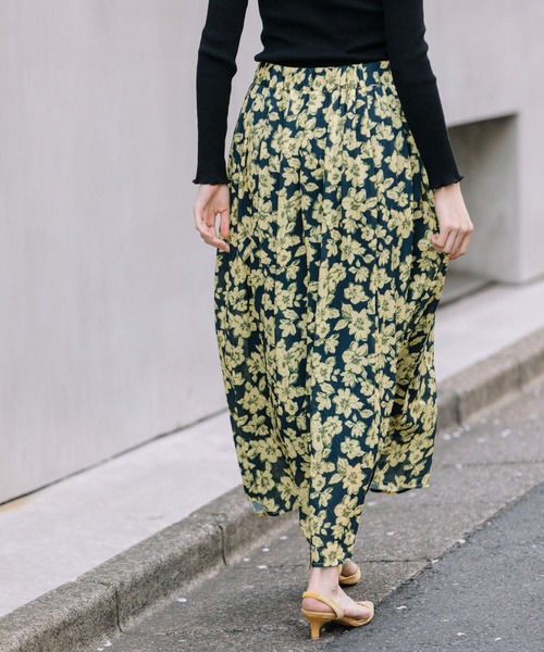 Munich(ミューニック)の「フラワープリントエコレーヨンギャザースカート(スカート・レディース・グリーン/イエロー/レッド・S/M)」の16枚目の写真