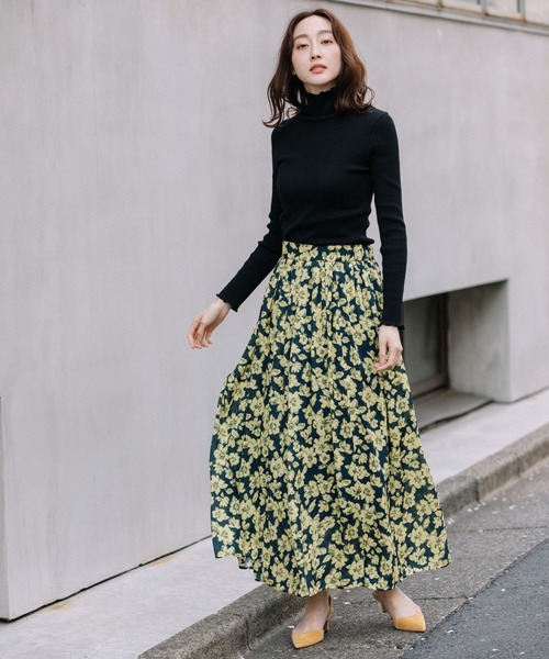 Munich(ミューニック)の「フラワープリントエコレーヨンギャザースカート(スカート・レディース・グリーン/イエロー/レッド・S/M)」の12枚目の写真