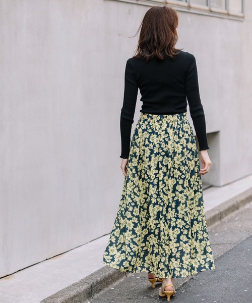 Munich(ミューニック)の「フラワープリントエコレーヨンギャザースカート(スカート・レディース・グリーン/イエロー/レッド・S/M)」の9枚目の写真