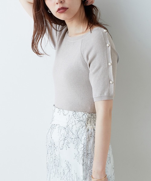 natural couture(ナチュラルクチュール)の「パールをあしらった上品で垢抜けな一枚 パール釦スリットあきリブニット(ニット/セーター・レディース・オフホワイト/グレー/サックスブルー/ピンク/ネイビー/その他1・FREE)」の21枚目の写真