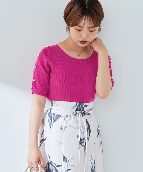 natural couture(ナチュラルクチュール)の「パールをあしらった上品で垢抜けな一枚 パール釦スリットあきリブニット(ニット/セーター・レディース・オフホワイト/グレー/サックスブルー/ピンク/ネイビー/その他1・FREE)」の19枚目の写真