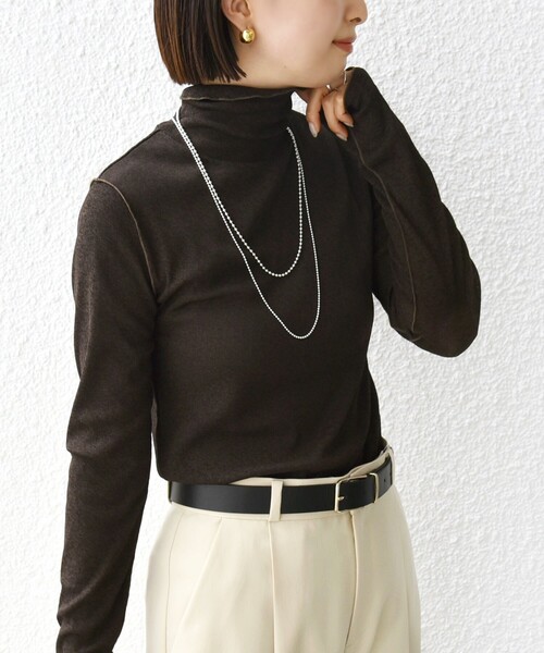 SHIPS（シップス）の「〈手洗い可能〉ドライタッチ リブ タートル（Tシャツ/カットソー・レディース・ブラック/ネイビー/オフホワイト/ブルー/ブラウン/ダークグレー/グリーン/ダークブラウン/ロイヤルブルー/ライトブルー/ピンク/イエロー/ブラウン系/ブルー系/ライトピンク・ONE SIZE）」の6枚目の写真