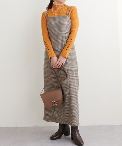 natural couture（ナチュラルクチュール）の「袖口ちび釦プチハイリブニット（ニット/セーター・レディース・オレンジ/ブルー/アイボリー/その他1/スミクロ/ライトベージュ・FREE）」の9枚目の写真