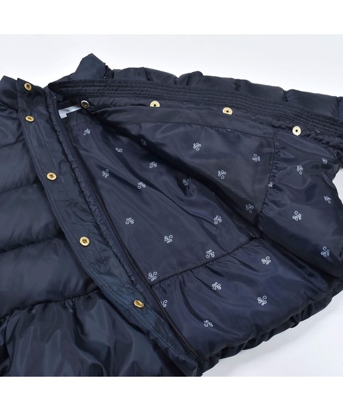 Tartine et Chocolat（タルティーヌエショコラ）の「TartineetChocolat/インスパイアタフタ取り外し可能フード付きリボン裾フリルショートダウンコート(90~140cm)（ダウンジャケット/コート・キッズ・ネイビー/ピンク・130/90/100/120/110/140）」の12枚目の写真