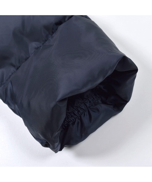 Tartine et Chocolat（タルティーヌエショコラ）の「TartineetChocolat/インスパイアタフタ取り外し可能フード付きリボン裾フリルショートダウンコート(90~140cm)（ダウンジャケット/コート・キッズ・ネイビー/ピンク・130/90/100/120/110/140）」の5枚目の写真