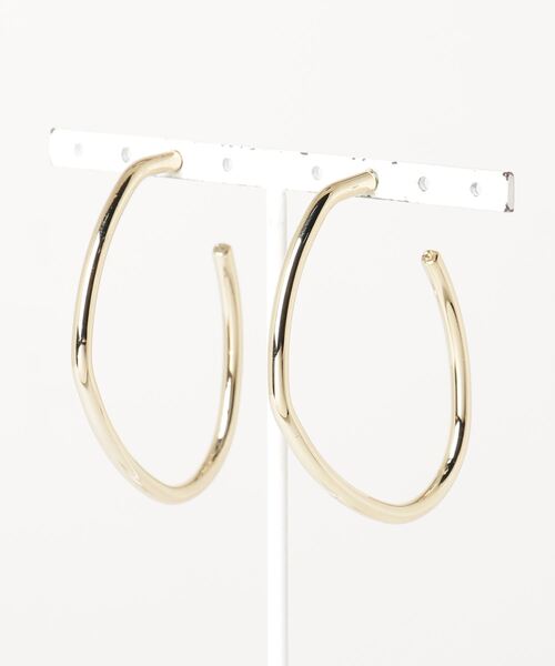 BEAMS HEART(ビームスハート)の「BEAMS HEART / ビッグ オーバル ピアス(ピアス(両耳用)・レディース・ゴールド/シルバー・ONE SIZE)」の3枚目の写真