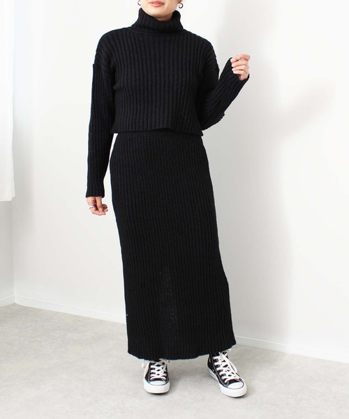 toucher du brise(トゥシェドブリーズ)の「バックシャン スリット ショート丈 ニット(ニット/セーター・レディース・ブラック/オフホワイト/ピンク/カーキ・M)」の7枚目の写真