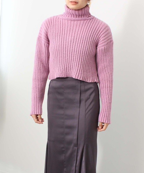 toucher du brise(トゥシェドブリーズ)の「バックシャン スリット ショート丈 ニット(ニット/セーター・レディース・ブラック/オフホワイト/ピンク/カーキ・M)」の18枚目の写真