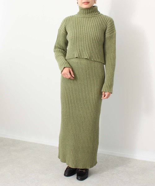 toucher du brise(トゥシェドブリーズ)の「バックシャン スリット ショート丈 ニット(ニット/セーター・レディース・ブラック/オフホワイト/ピンク/カーキ・M)」の14枚目の写真