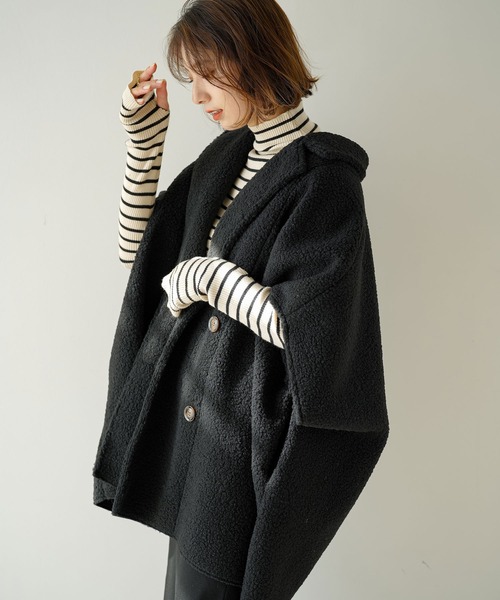 rectangle（レクタングル）の「ムートンボアポンチョコート（ポンチョ・レディース・ブラック/アイボリー・FREE）」の2枚目の写真