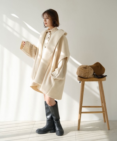 rectangle（レクタングル）の「ムートンボアポンチョコート（ポンチョ・レディース・ブラック/アイボリー・FREE）」の9枚目の写真