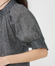 71177826_b_06_215.jpg