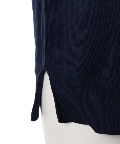 AZUL by moussy（アズールバイマウジー）の「12GノースリフーディPO（タンクトップ・レディース・オフホワイト/ネイビー・SMALL/MEDIUM）」の6枚目の写真