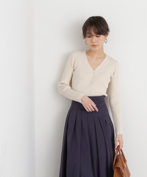 N.（N. Natural Beauty Basic）（エヌエヌナチュラルビューティーベーシック）の「◆レーヨンコットン混Ｖネックリブカーディガン（カーディガン/ボレロ・レディース・クリーム/ライラック/ベージュ/イエロー・MEDIUM）」の10枚目の写真