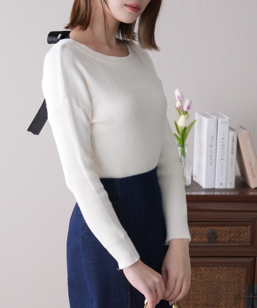 IAMUSE（アイアミューズ）の「【UとVネックの2WAYが可能】前後2wayバックリボンリブニット S0264【IAMUSE】（ニット/セーター・レディース・アイボリー/ベージュ/ブラック・FREE）」の11枚目の写真