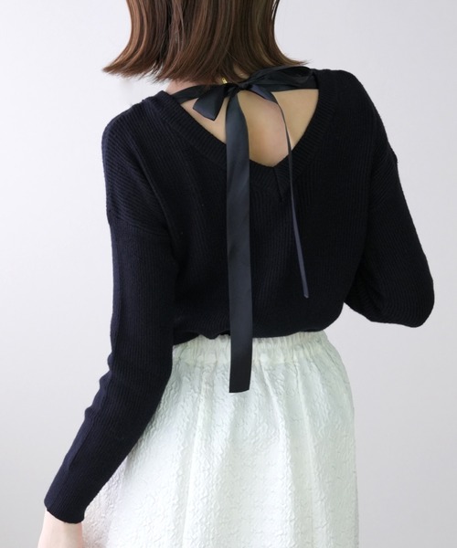 IAMUSE（アイアミューズ）の「【UとVネックの2WAYが可能】前後2wayバックリボンリブニット S0264【IAMUSE】（ニット/セーター・レディース・アイボリー/ベージュ/ブラック・FREE）」の19枚目の写真