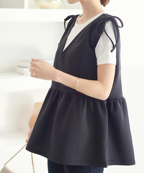 KOBE LETTUCE(コウベレタス)の「ショルダーリボンペプラムポンチベスト(ベスト・レディース・オフホワイト/ネイビー/ブラック・FREE)」の16枚目の写真