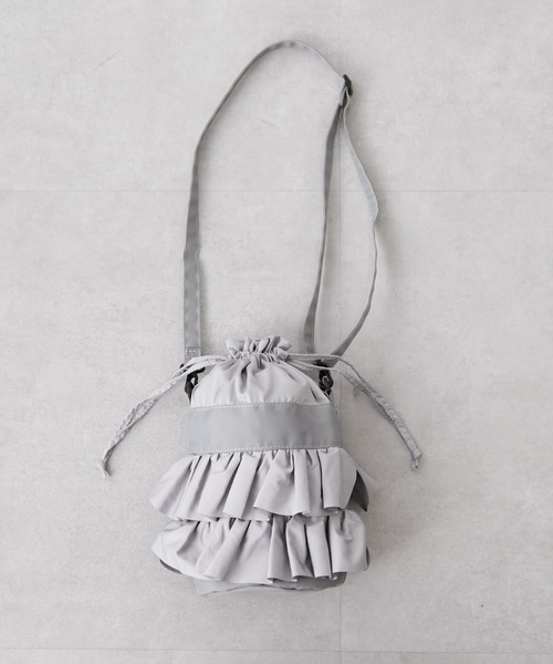 Actually(アクチュアリー)の「NYLON FRILL SHOULDER Sサイズ ナイロン フリルショルダー(ショルダーバッグ・レディース・イエロー/グレー/ブラック・フリー)」の2枚目の写真