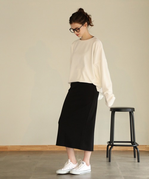 aity(アイティ)の「フィンガーホールオーバーサイズプルオーバー(スウェット・レディース・ピンク/ブラック/ライトベージュ/グレイッシュベージュ/オフホワイト・M)」の22枚目の写真