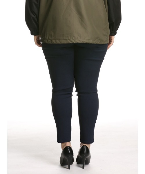 AnNet(アネット)の「【ウエストゴム仕様】#me pants ストレッチ スキニー レギンスパンツ(その他パンツ・レディース・ネイビー/ブラック/カーキ・5L/6L/3L/4L)」の10枚目の写真