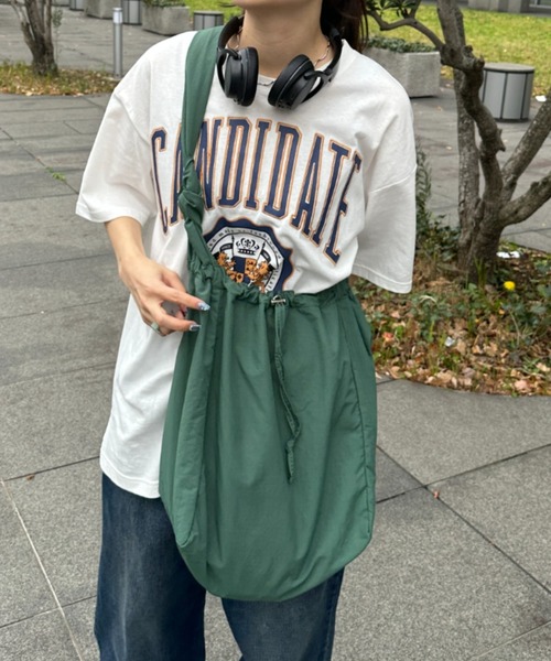 kutir（クティール）の「ナイロンショルダーバッグ（ショルダーバッグ・レディース・アイボリー/ブラック/グリーン・FREE）」の3枚目の写真