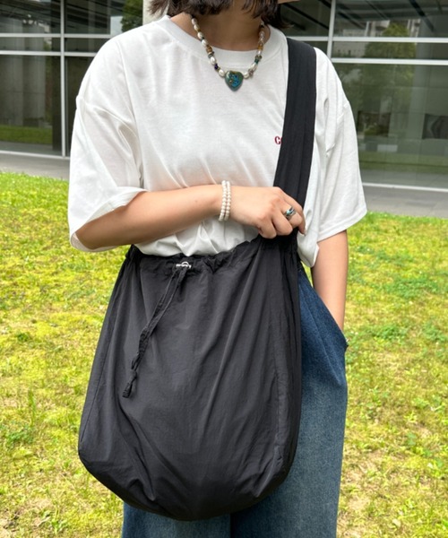 kutir（クティール）の「ナイロンショルダーバッグ（ショルダーバッグ・レディース・アイボリー/ブラック/グリーン・FREE）」の19枚目の写真