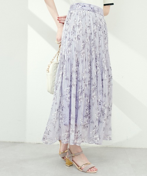 natural couture（ナチュラルクチュール）の「消しプリーツ花柄