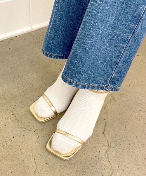 SHENERY（シーナリー）の「スクエアトゥストラップヒールサンダル（サンダル・レディース・ブラック/ゴールド/バーガンディー・38/36/37）」の14枚目の写真