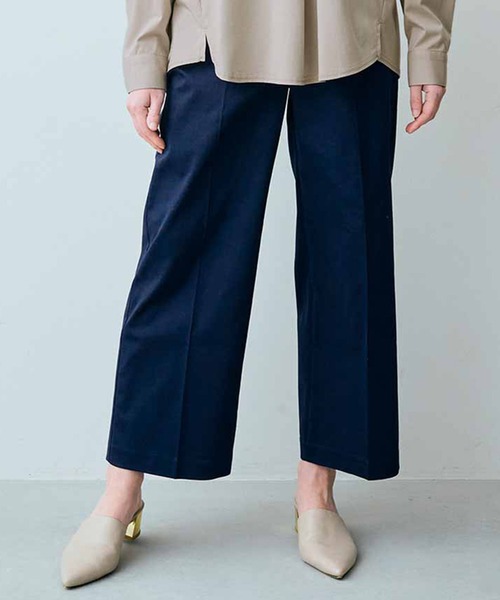 IEDIT(イディット)の「IEDIT 撥水(はっすい)加工&UVケアで快適 ほの光沢が美しいセミストレートチノパンツ(チノパンツ・レディース・キャメル/ネイビー・MEDIUM/X-LARGE/LARGE/XX-LARGE/SMALL)」の2枚目の写真