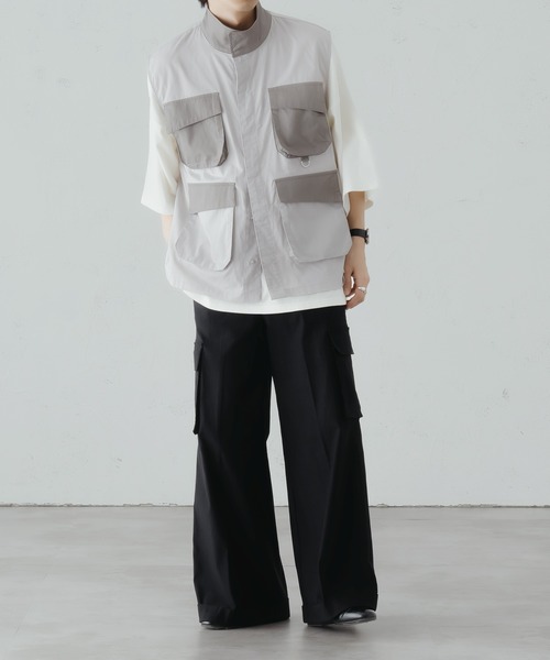 epnok（エプノック）の「マルチポケットジレベスト（ベスト・メンズ・ライトグレー/ブラック・SMALL/MEDIUM/LARGE）」の8枚目の写真