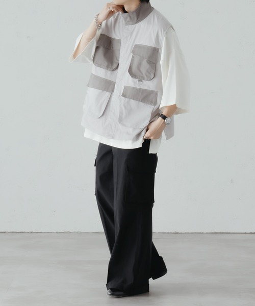 epnok（エプノック）の「マルチポケットジレベスト（ベスト・メンズ・ライトグレー/ブラック・SMALL/MEDIUM/LARGE）」の7枚目の写真