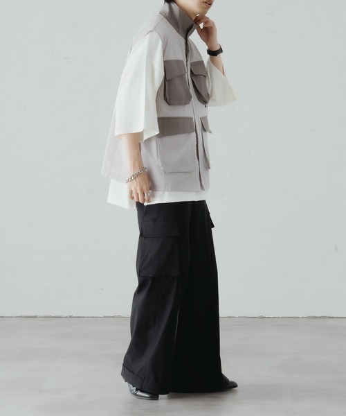 epnok（エプノック）の「マルチポケットジレベスト（ベスト・メンズ・ライトグレー/ブラック・SMALL/MEDIUM/LARGE）」の10枚目の写真