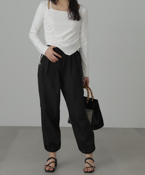 FREE'S MART（フリーズマート）の「ベルト付きパラシュートパンツ（カーゴパンツ・レディース・ブラック/ライトベージュ・MEDIUM/SMALL）」の8枚目の写真