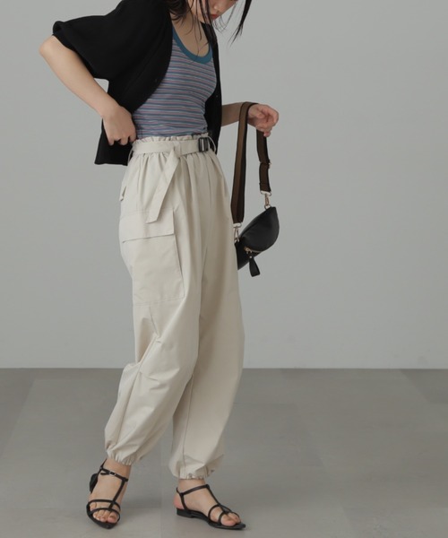 FREE'S MART（フリーズマート）の「ベルト付きパラシュートパンツ（カーゴパンツ・レディース・ブラック/ライトベージュ・MEDIUM/SMALL）」の16枚目の写真