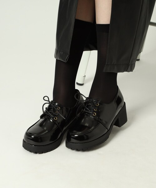 cs T&P(シーエスティーアンドピー)の「レースアップマニッシュシューズ(パンプス・レディース・ダークブラウン/ブラック/アイボリー・24.5cm/25.0cm/24.0cm/23.5cm/23.0cm/22.5cm)」の3枚目の写真