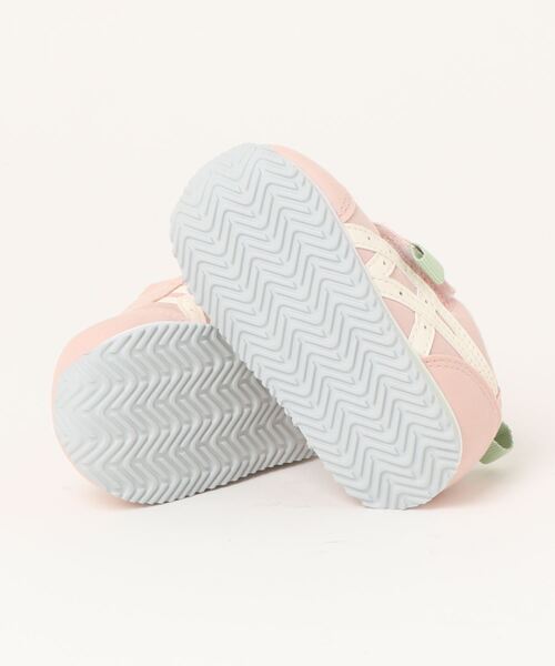 ASICS（アシックス）の「asics SUKU2 アシックス スクスク IDAHO BABY FW 2 ベビーシューズ(アイダホベビーFW2) 1144A315（スニーカー・キッズ・ベージュ系その他2/ピンク・14.0cm/13.5cm/15.5cm/14.5cm/13.0cm/15.0cm）」の4枚目の写真