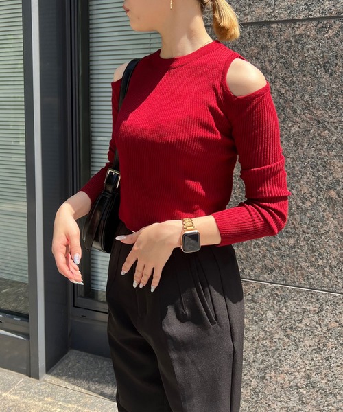 SPIGA(スピーガ)の「オープンショルダーニット(ニット/セーター・レディース・ブラック/ワイン/ホワイト・FREE)」の9枚目の写真