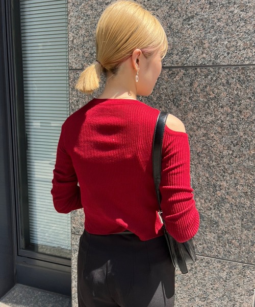 SPIGA(スピーガ)の「オープンショルダーニット(ニット/セーター・レディース・ブラック/ワイン/ホワイト・FREE)」の14枚目の写真