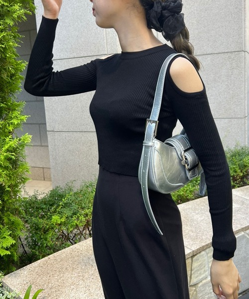 SPIGA(スピーガ)の「オープンショルダーニット(ニット/セーター・レディース・ブラック/ワイン/ホワイト・FREE)」の20枚目の写真