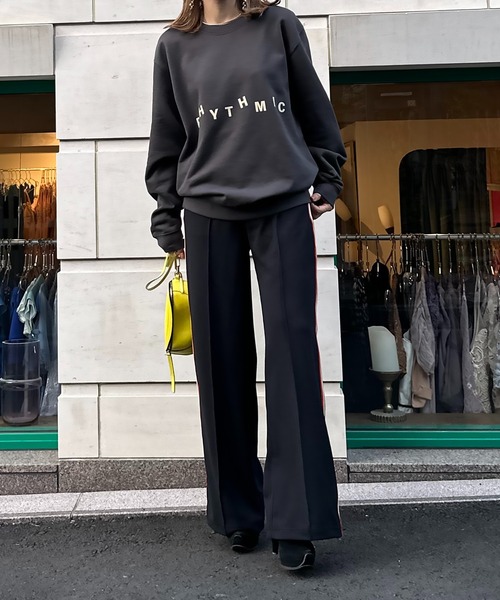 mi via loca（ミヴィアロカ）の「United Athle リズミック コットン100ウラケ ロゴスウェット 【PT NO. MVL007 ※2A】（スウェット・レディース・オフホワイト/オートミール/スミクロ・MEDIUM/X-LARGE）」の6枚目の写真