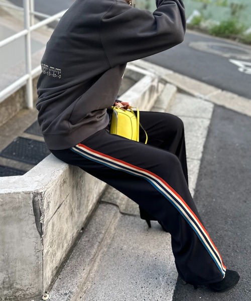 mi via loca（ミヴィアロカ）の「United Athle リズミック コットン100ウラケ ロゴスウェット 【PT NO. MVL007 ※2A】（スウェット・レディース・オフホワイト/オートミール/スミクロ・MEDIUM/X-LARGE）」の14枚目の写真