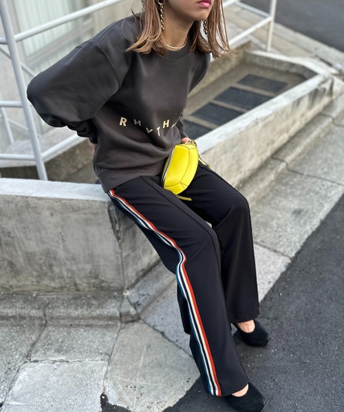 mi via loca（ミヴィアロカ）の「United Athle リズミック コットン100ウラケ ロゴスウェット 【PT NO. MVL007 ※2A】（スウェット・レディース・オフホワイト/オートミール/スミクロ・MEDIUM/X-LARGE）」の13枚目の写真