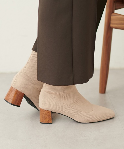 natural couture（ナチュラルクチュール）の「スクエアトゥニットブーツ（その他シューズ・レディース・モカ/ライトベージュ/ブラック・SMALL/LARGE/MEDIUM）」の3枚目の写真