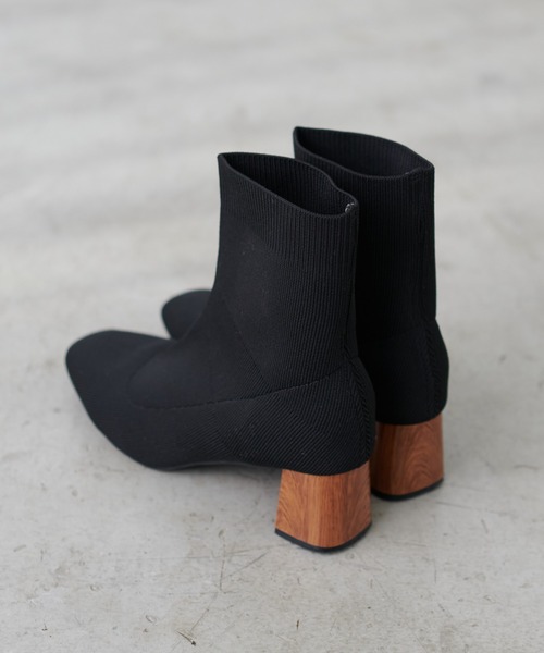 natural couture（ナチュラルクチュール）の「スクエアトゥニットブーツ（その他シューズ・レディース・モカ/ライトベージュ/ブラック・SMALL/LARGE/MEDIUM）」の17枚目の写真