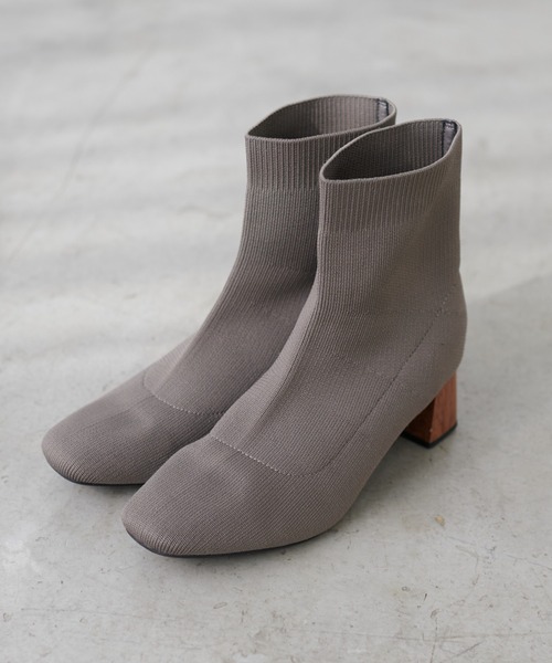 natural couture（ナチュラルクチュール）の「スクエアトゥニットブーツ（その他シューズ・レディース・モカ/ライトベージュ/ブラック・SMALL/LARGE/MEDIUM）」の15枚目の写真