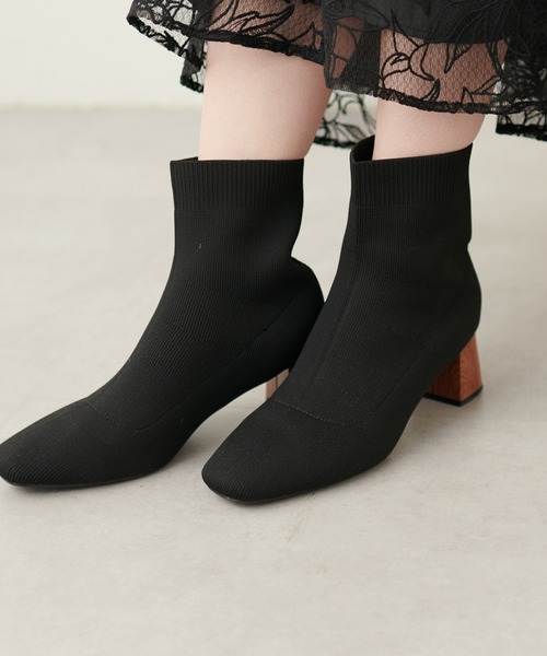 natural couture（ナチュラルクチュール）の「スクエアトゥニットブーツ（その他シューズ・レディース・モカ/ライトベージュ/ブラック・SMALL/LARGE/MEDIUM）」の4枚目の写真