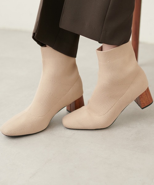 natural couture（ナチュラルクチュール）の「スクエアトゥニットブーツ（その他シューズ・レディース・モカ/ライトベージュ/ブラック・SMALL/LARGE/MEDIUM）」の9枚目の写真